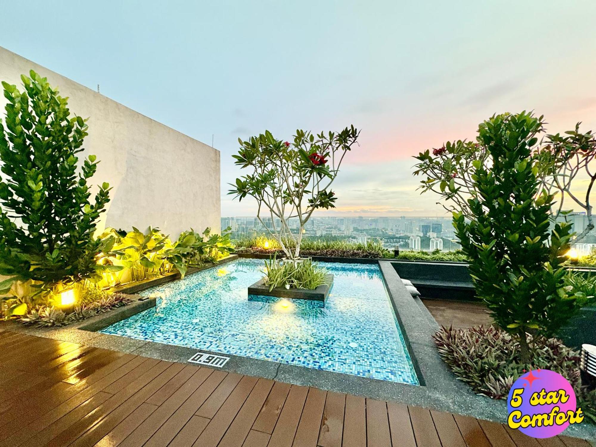 Apartment 5 Star Comfort Riveria Kl Sentral 2pax Infinity Pool *