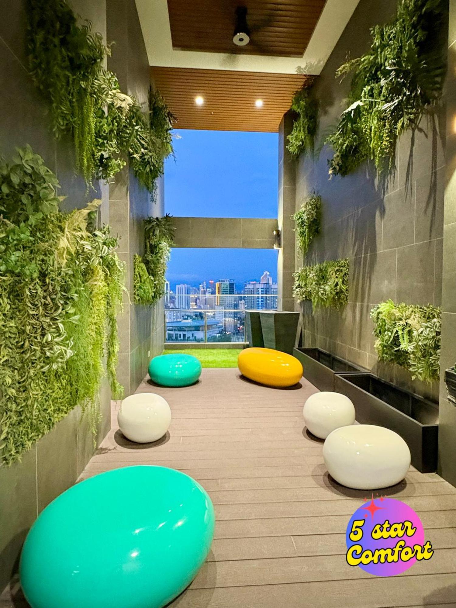 Apartment 5 Star Comfort Riveria Kl Sentral 2pax Infinity Pool *